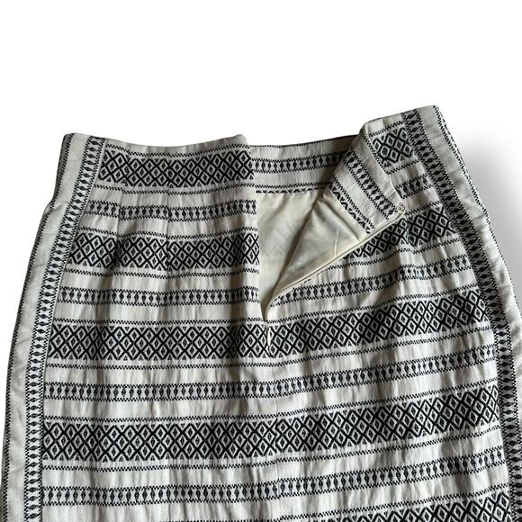 Loft Aztec Embroidered Knee Length Pencil Skirt Womens Size 6 White Black Boho‎ - Picture 7 of 10